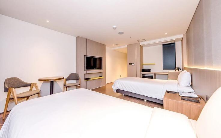 Imagen de la habitación del Hotel Noblepia. Foto 19