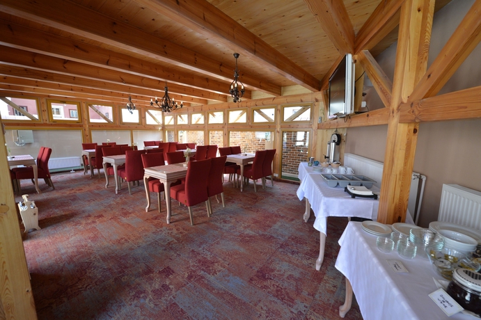 Imagen del bar/restaurante del Hotel Noblesse Boutique. Foto 2