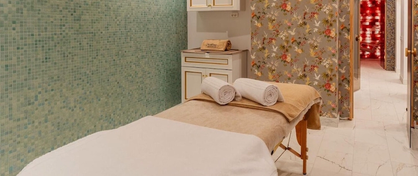 Imagen de la piscina del Hotel Noblesse Boutique and Spa. Foto 16