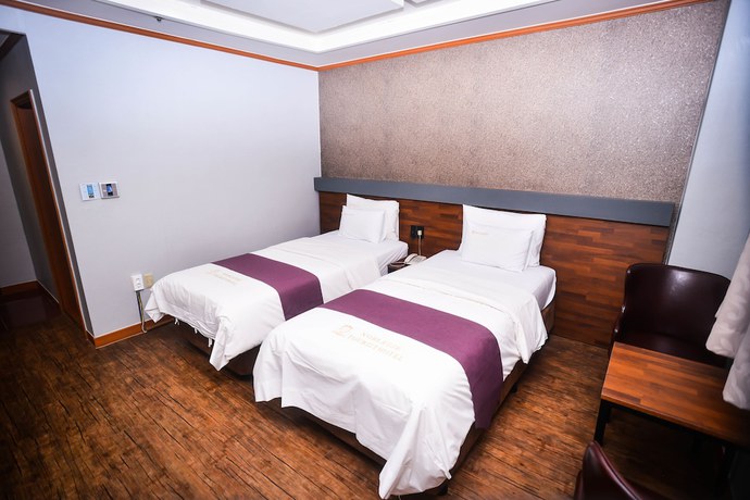 Imagen de la habitación del Hotel Noblesse Tourist. Foto 4