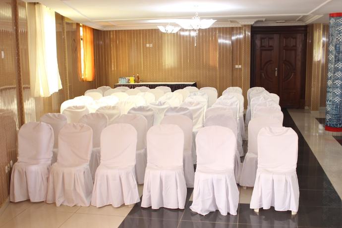 Imagen de los interiores del Hotel Noblesse, Yaound&eacute;. Foto 15