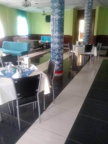 Imagen del bar/restaurante del Hotel Noblesse, Yaound&eacute;. Foto 3