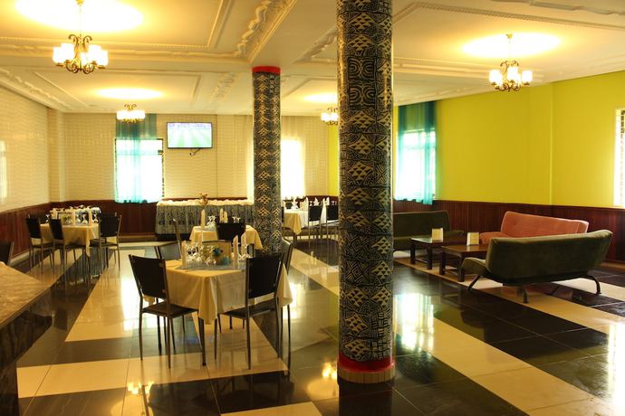 Imagen del bar/restaurante del Hotel Noblesse, Yaound&eacute;. Foto 5