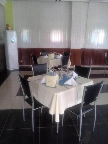 Imagen del bar/restaurante del Hotel Noblesse, Yaound&eacute;. Foto 6