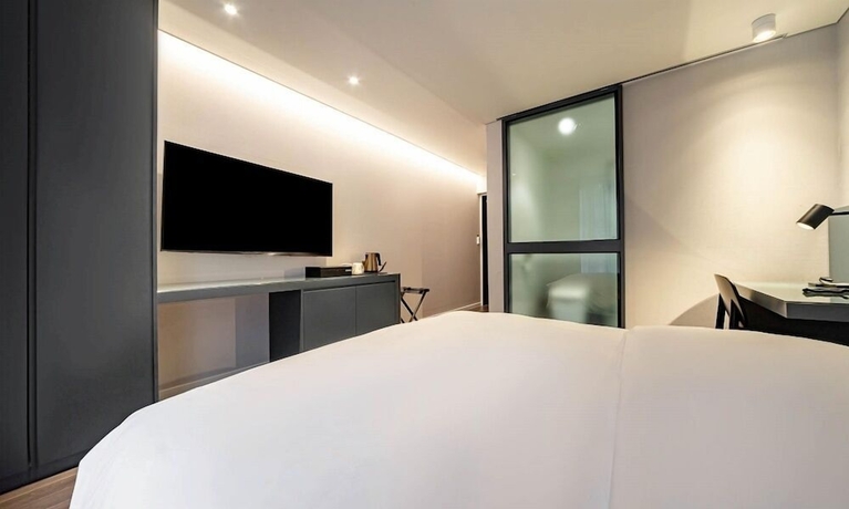 Imagen de la habitación del Hotel Noblion. Foto 14