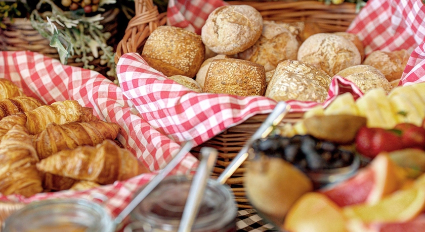 Imagen del bar/restaurante del Hotel Nobo. Foto 2