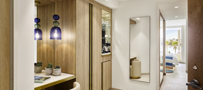 Imagen de la habitación del Hotel Nobu Ibiza Bay. Foto 17