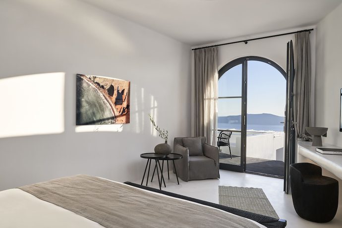 Imagen de la habitación del Hotel Nobu Santorini. Foto 4