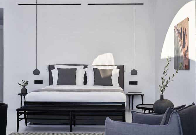 Imagen de la habitación del Hotel Nobu Santorini. Foto 5