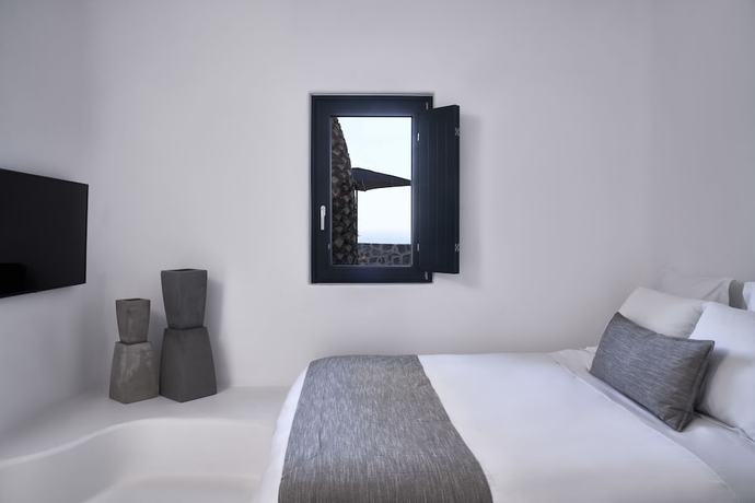 Imagen de la habitación del Hotel Nobu Santorini. Foto 7