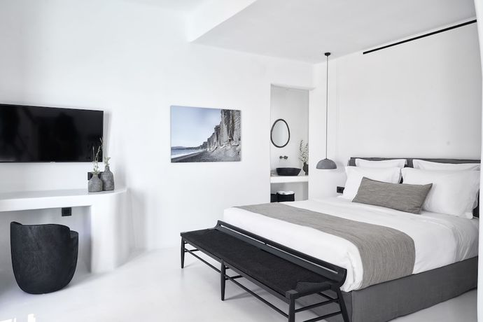 Imagen de la habitación del Hotel Nobu Santorini. Foto 9