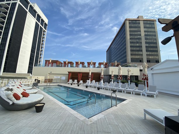 Imagen de la piscina del Hotel Nobu at Caesars Atlantic City. Foto 15