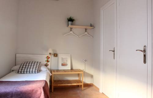 Imagen de la habitación del Hotel Nochela Sevilla. Foto 5