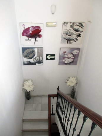 Imagen de los interiores del Hotel Noches En Triana. Foto 16