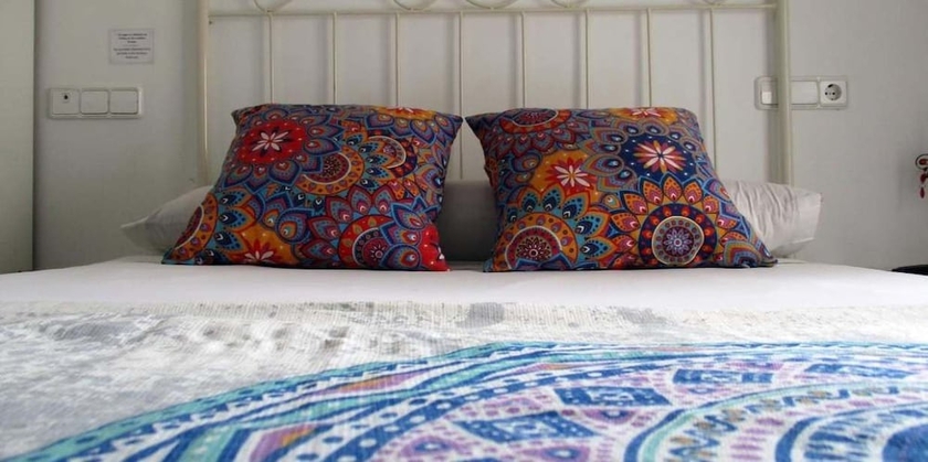 Imagen de la habitación del Hotel Noches En Triana. Foto 9