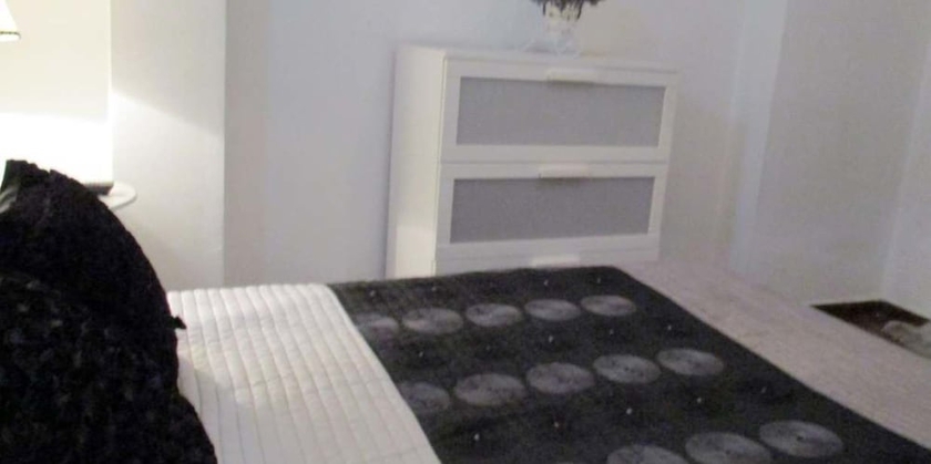 Imagen de la habitación del Hotel Noches En Triana. Foto 12