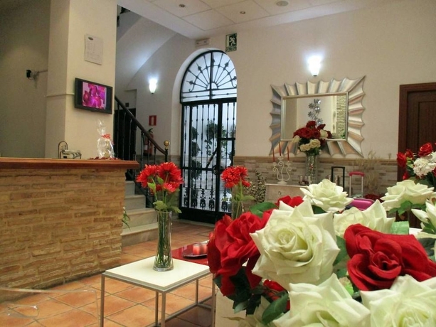 Imagen de los interiores del Hotel Noches En Triana. Foto 19