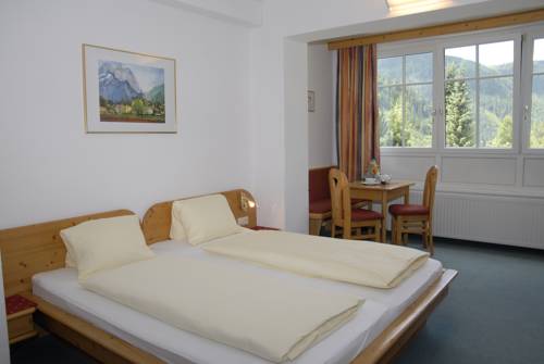 Imagen de la habitación del Hotel Nockalm. Foto 11