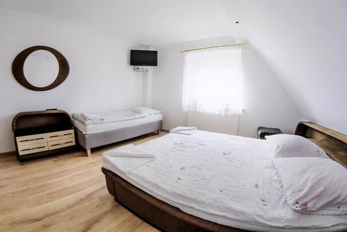 Imagen de la habitación del Hotel Noclegi Europa. Foto 13
