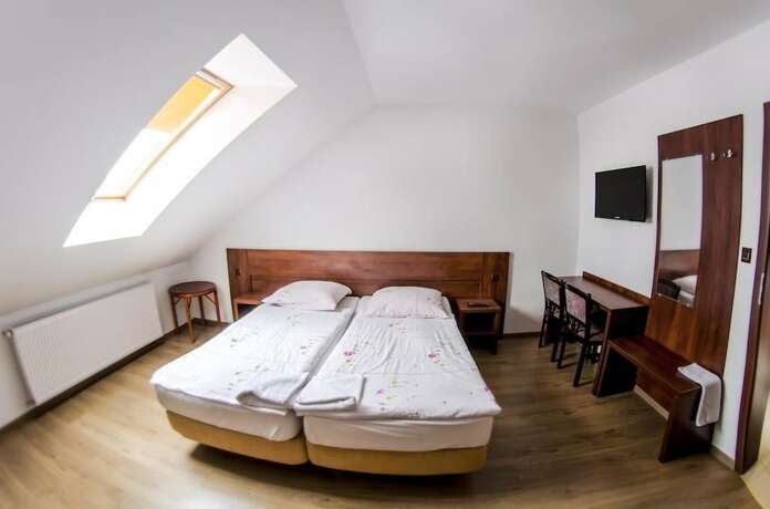 Imagen de la habitación del Hotel Noclegi Europa. Foto 14