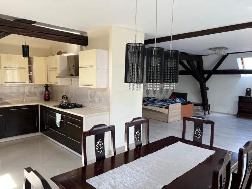 Imagen de la habitación del Hotel Noclegi nad neonet Bogatynia. Foto 18