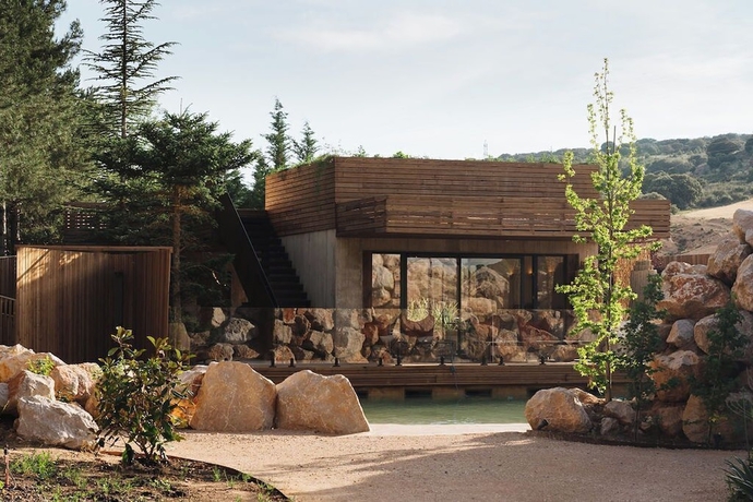 Imagen de la piscina del Hotel Noctis. Foto 16