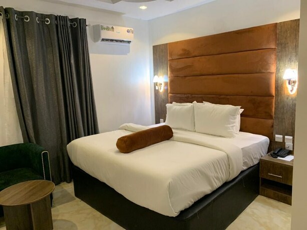 Imagen de la habitación del Hotel Nocy Castle. Foto 19