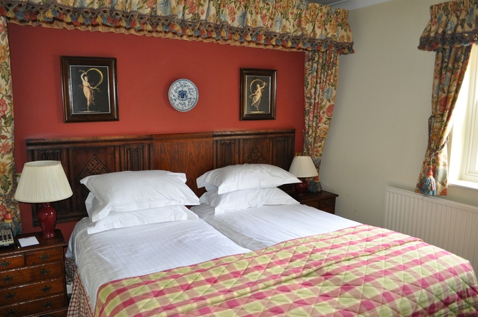 Imagen de la habitación del Hotel Noel Arms. Foto 5