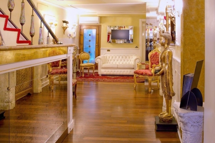 Imagen de los interiores del Hotel Noemi. Foto 18