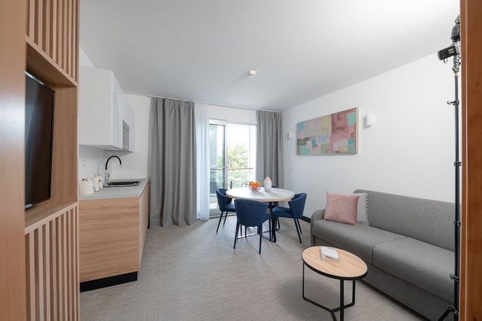 Imagen de la habitación del Hotel Noemia Apartments. Foto 2