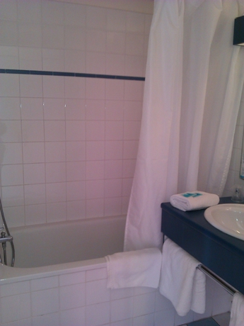 Imagen de la habitación del Hotel Noemys Aigues-mortes. Foto 2