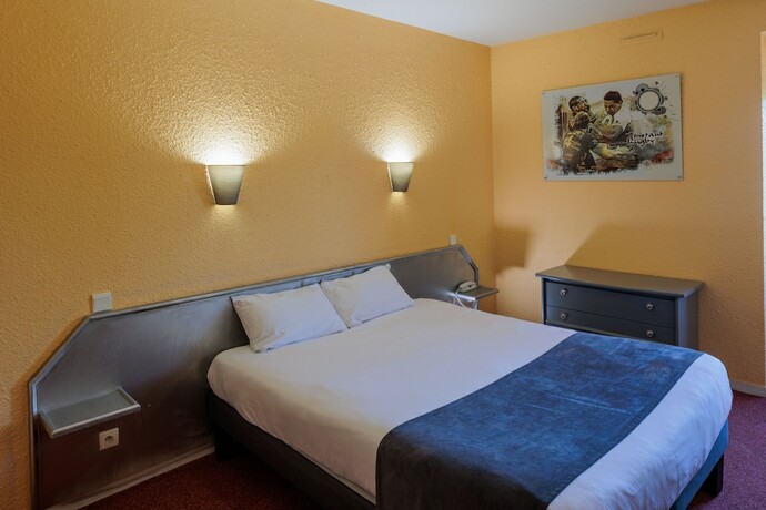 Imagen de la habitación del Hotel Noemys Brive. Foto 17