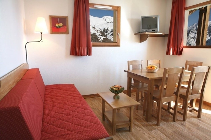 Imagen de la habitación del Hotel Noemys Le Pra Palier. Foto 9