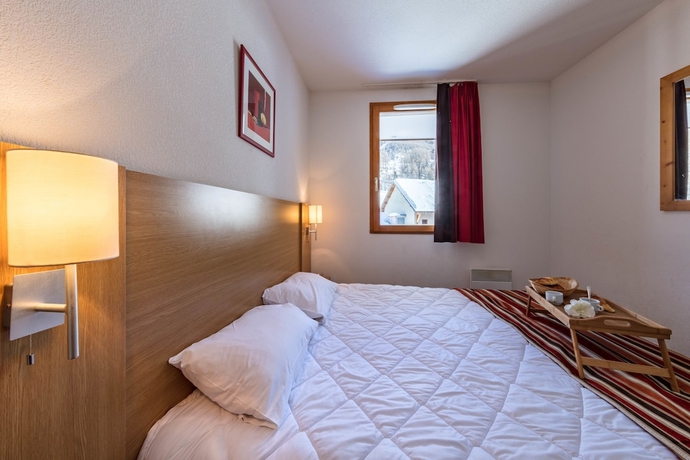 Imagen de la habitación del Hotel Noemys Les Balcons de Bois M&eacute;an. Foto 9