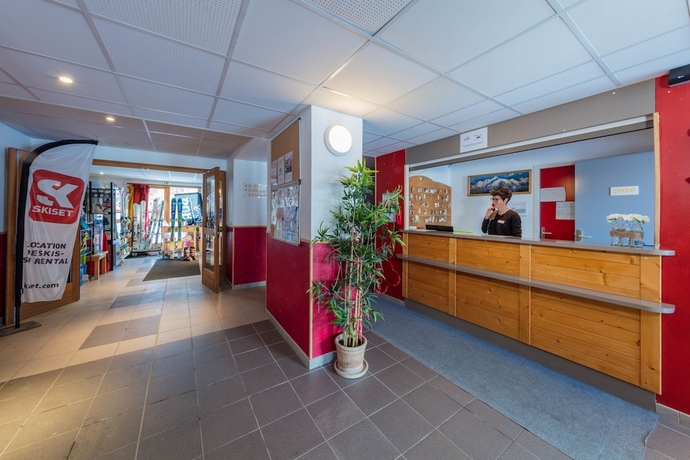 Imagen de los interiores del Hotel Noemys Les Balcons de Bois M&eacute;an. Foto 19