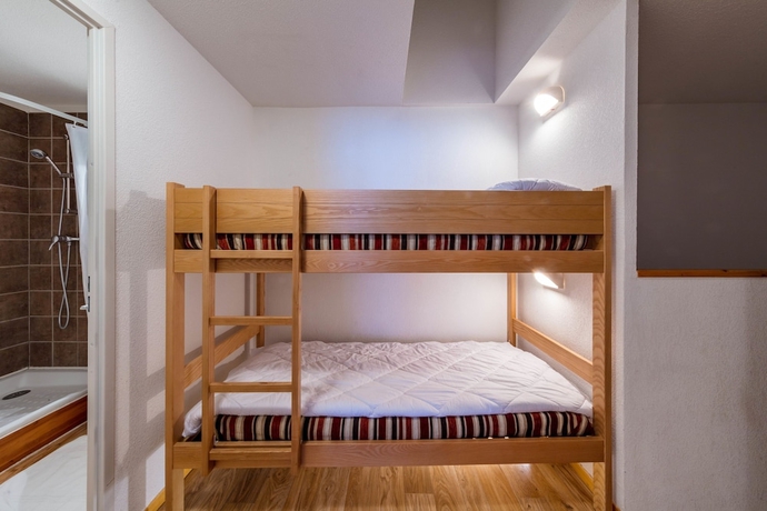 Imagen de la habitación del Hotel Noemys Les Balcons de Bois M&eacute;an. Foto 14
