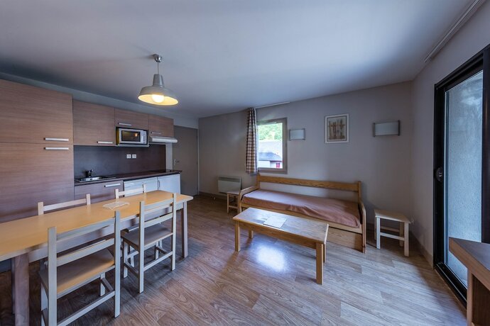 Imagen de la habitación del Hotel Noemys Les Chalets De Bois M&eacute;an. Foto 18