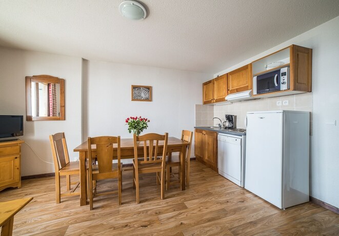 Imagen general del Hotel Noemys Les Chalets du Hameau des Aiguilles. Foto 4