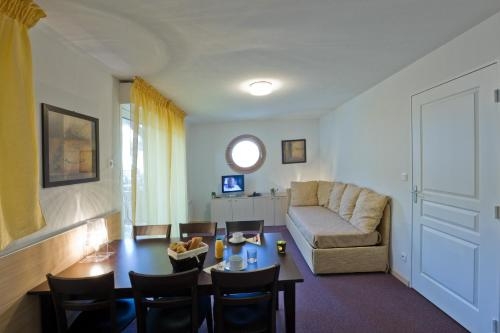 Imagen de la habitación del Hotel Noemys Les Terrasses De Labrau. Foto 9