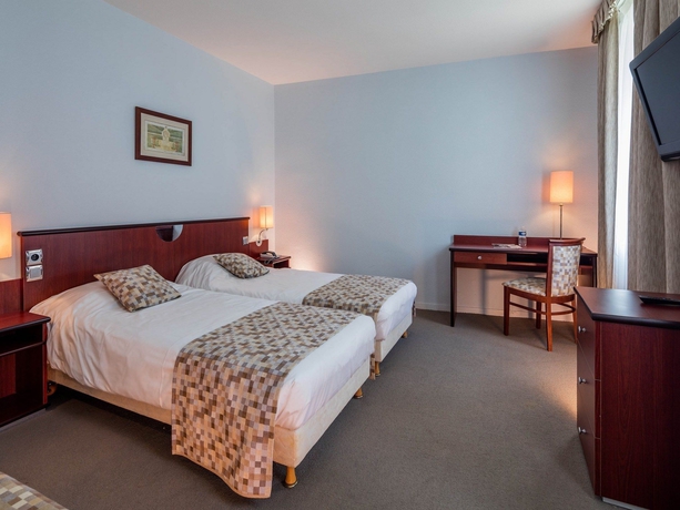 Imagen de la habitación del Hotel Noemys Néris Montluçon. Foto 10