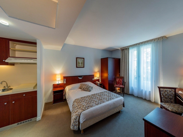 Imagen de la habitación del Hotel Noemys Néris Montluçon. Foto 11