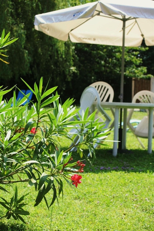 Imagen de los exteriores del Hotel Noemys Viviers Du Lac. Foto 8