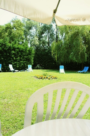 Imagen de los exteriores del Hotel Noemys Viviers Du Lac. Foto 9