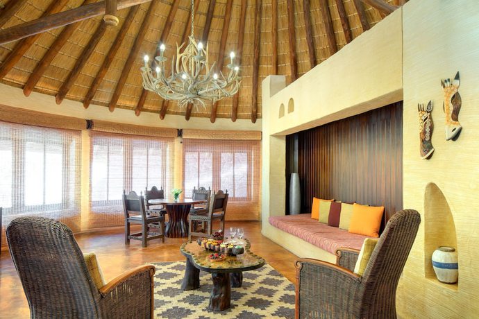 Imagen de la habitación del Hotel Nofa Riyadh, A Radisson Collection Resort. Foto 5