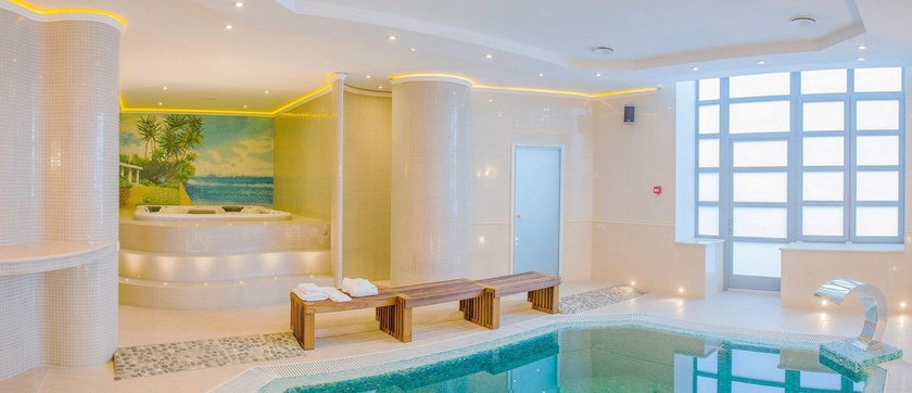 Imagen de la piscina del Hotel Nogai. Foto 7