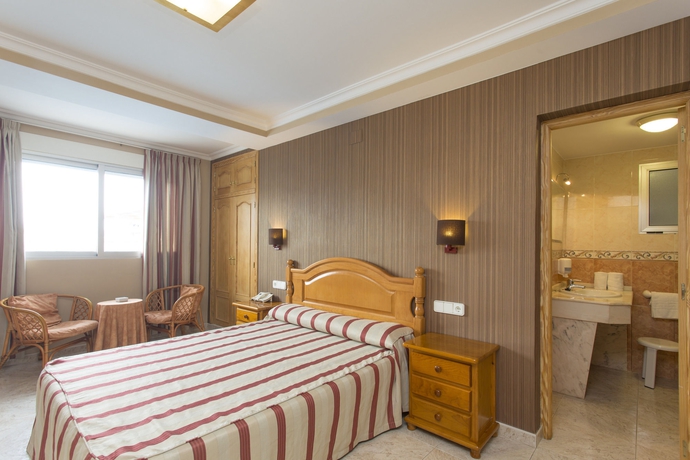 Imagen de la habitación del Hotel Noguera El Albir. Foto 5