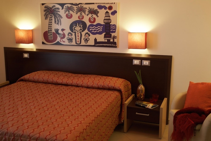 Imagen de la habitación del Hotel Noha Suite. Foto 3