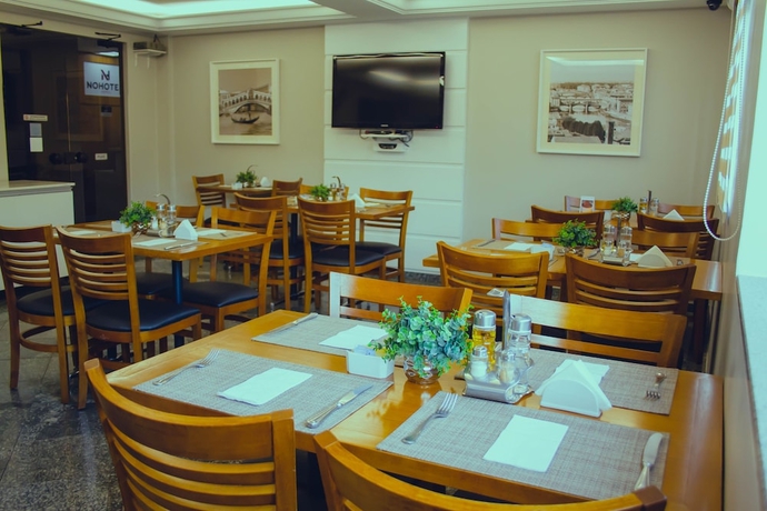 Imagen del bar/restaurante del Hotel Nohotel Nova Odessa. Foto 5