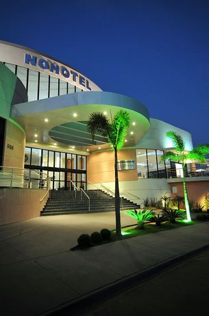 Imagen de la habitación del Hotel Nohotel Premium Americana. Foto 10