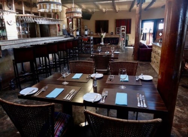Imagen del bar/restaurante del Hotel Noi Borde Loa. Foto 3